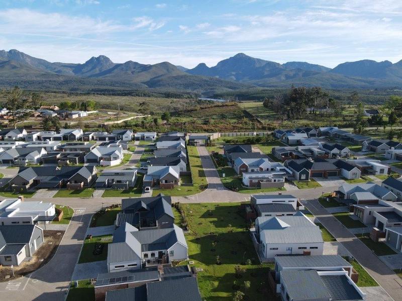 2 Bedroom Property for Sale in Kraaibosch Park Western Cape